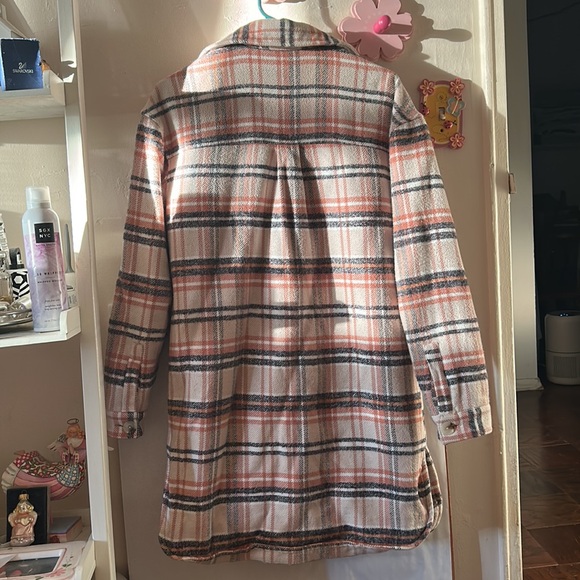 Universal Thread Long Flannel Jacket - Picture 4 of 8